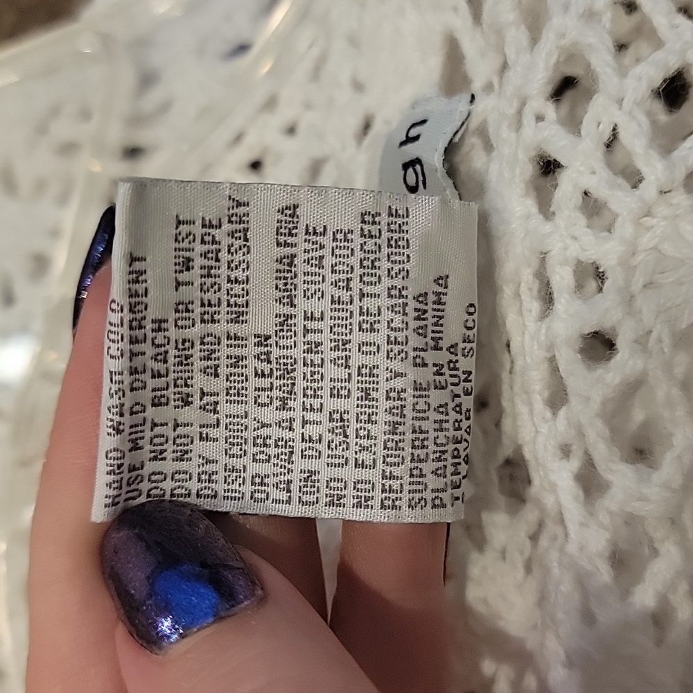 Madison Leigh 12 White Crochet / Knit Shrug - Picture 6 of 6
